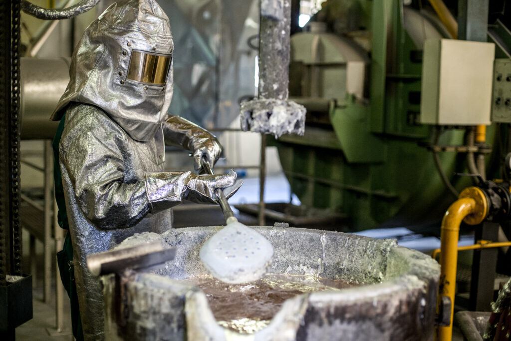 FUNDICIÓN POR GRAVEDAD EN ARENA